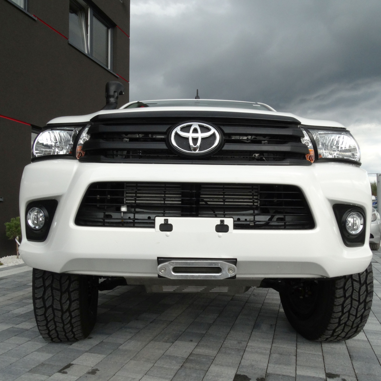 PŁYTA POD WYCIĄGARKĘ Toyota Hilux Revo